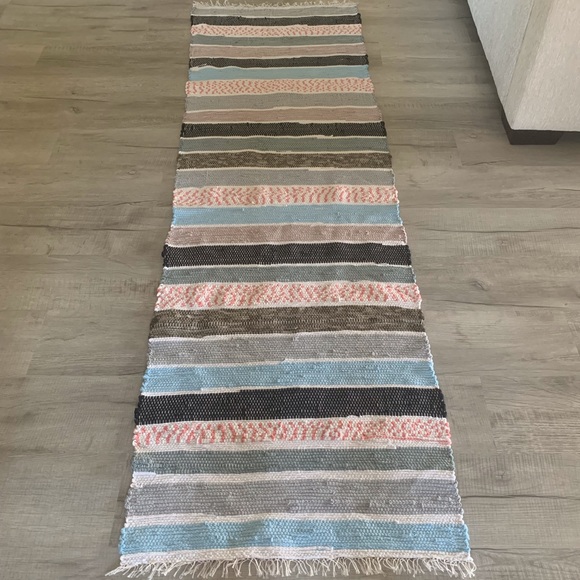 Runner. NWOT - Picture 1 of 10